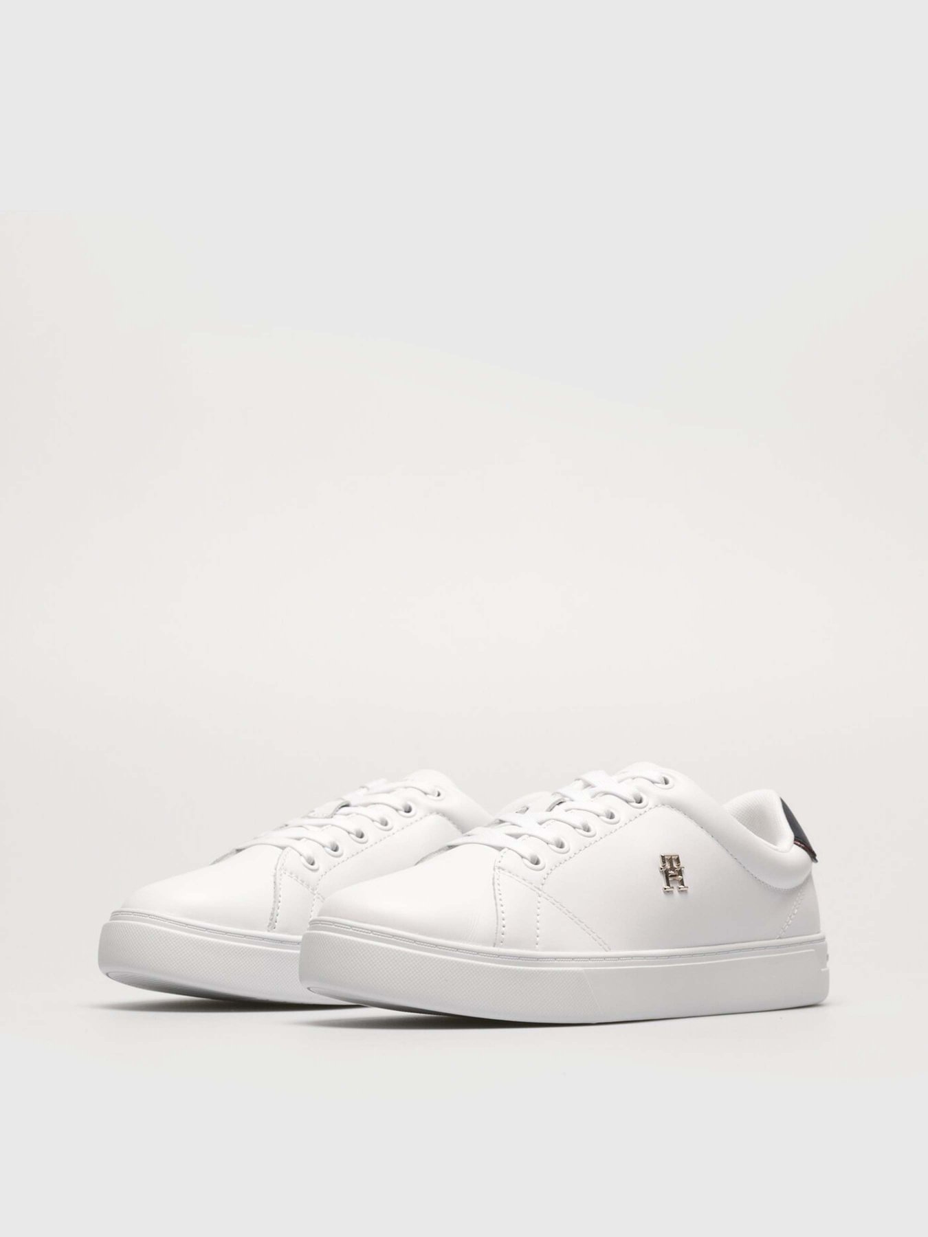 Кеды Tommy Hilfiger Elevated Essential Court модель FW0FW06965-0K9 Кеды Tommy Hilfiger Elevated Essential Court модель FW0FW06965-0K9 Фото