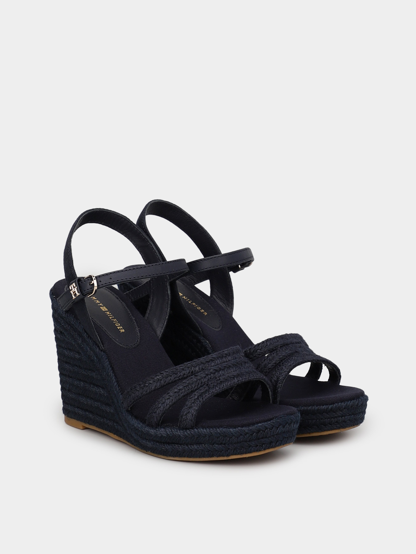Босоніжки Tommy Hilfiger модель FW0FW07220-DW6 Босоніжки Tommy Hilfiger модель FW0FW07220-DW6 Фото