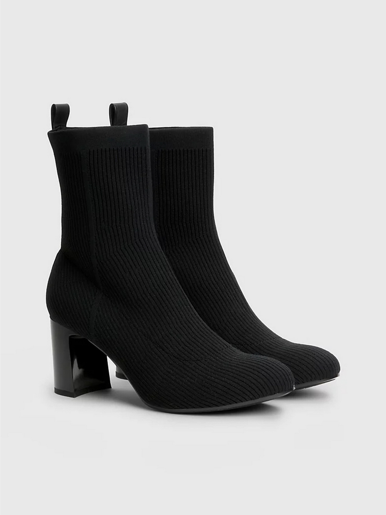 Ботинки и сапоги Tommy Hilfiger ESSENTIAL KNITTED MID HEEL ANKLE модель FW0FW07405-BDS Ботинки и сапоги Tommy Hilfiger ESSENTIAL KNITTED MID HEEL ANKLE модель FW0FW07405-BDS Фото