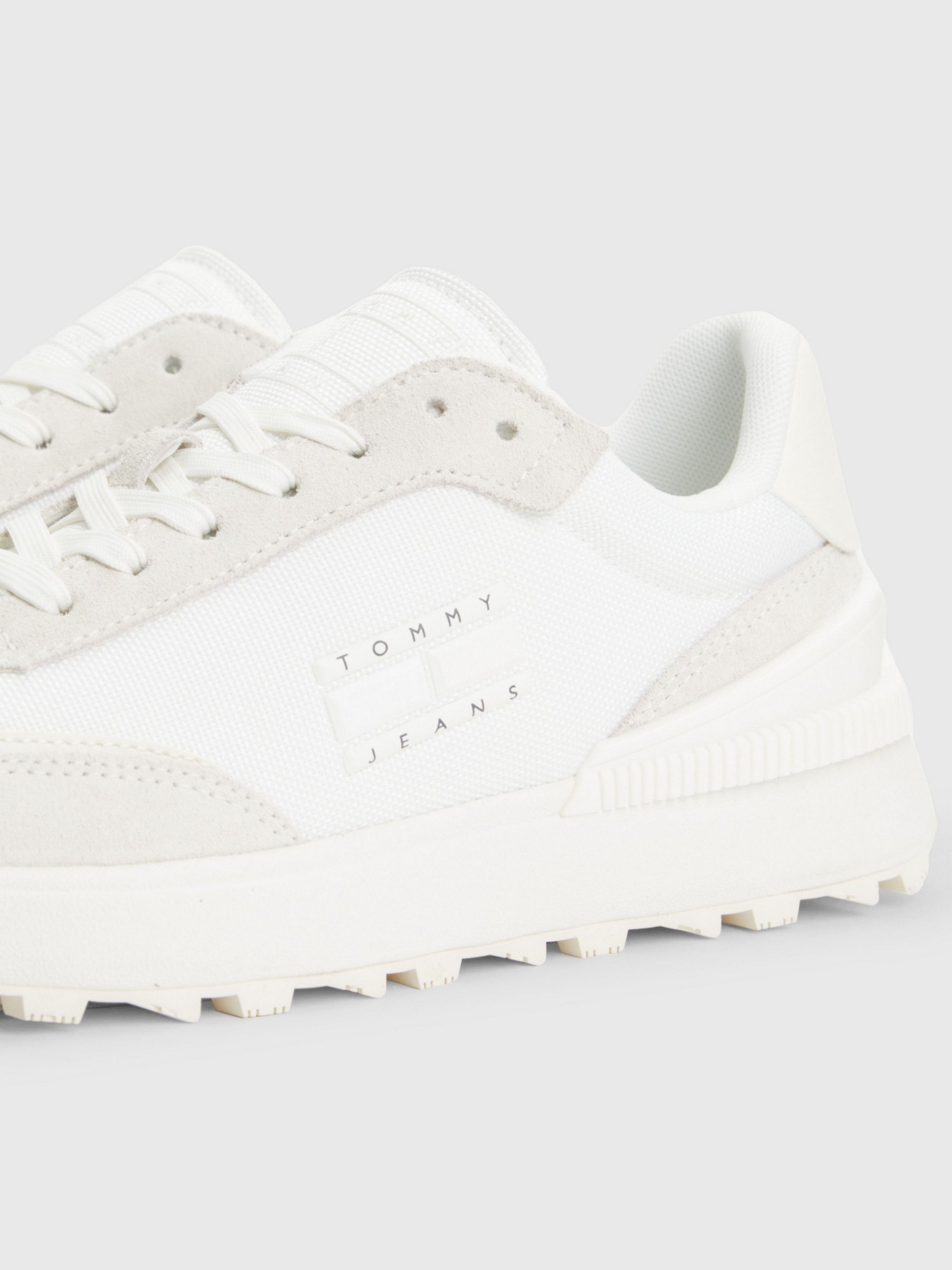 Кросівки Tommy Hilfiger RECYCLED TEXTILE CLEAT RUNNER модель EN0EN02358-YBL Фото