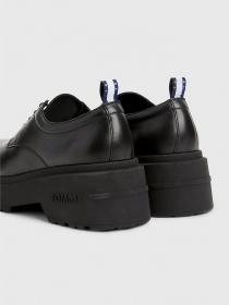 Туфли и лоферы Tommy Hilfiger CHUNKY CLEAT LEATHER DERBY модель EN0EN02219-BDS Фото