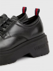 Туфли и лоферы Tommy Hilfiger CHUNKY CLEAT LEATHER DERBY модель EN0EN02219-BDS Фото