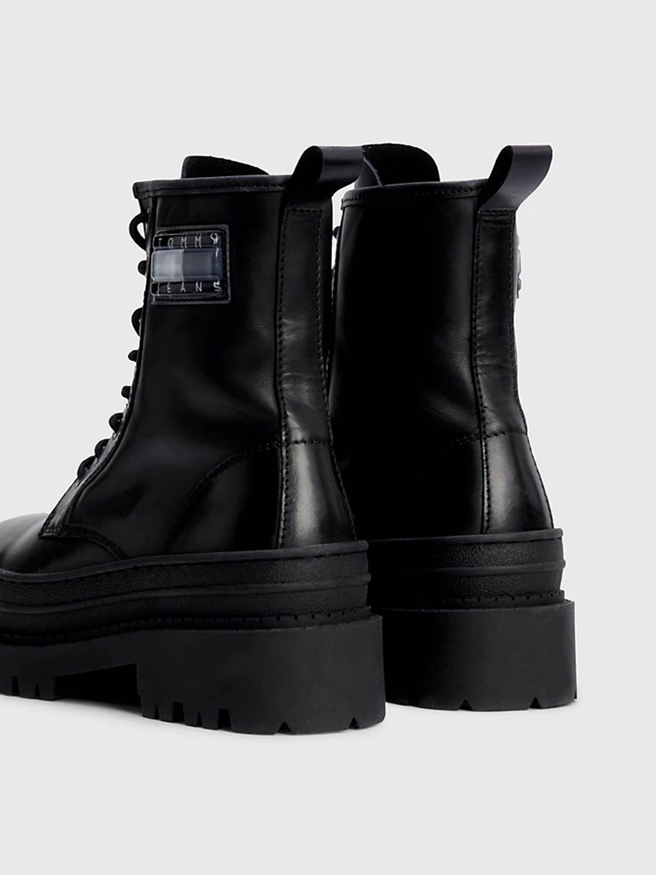 Ботинки и сапоги Tommy Hilfiger CHUNKY CLEAT LEATHER ANKLE модель EN0EN02217-BDS Фото