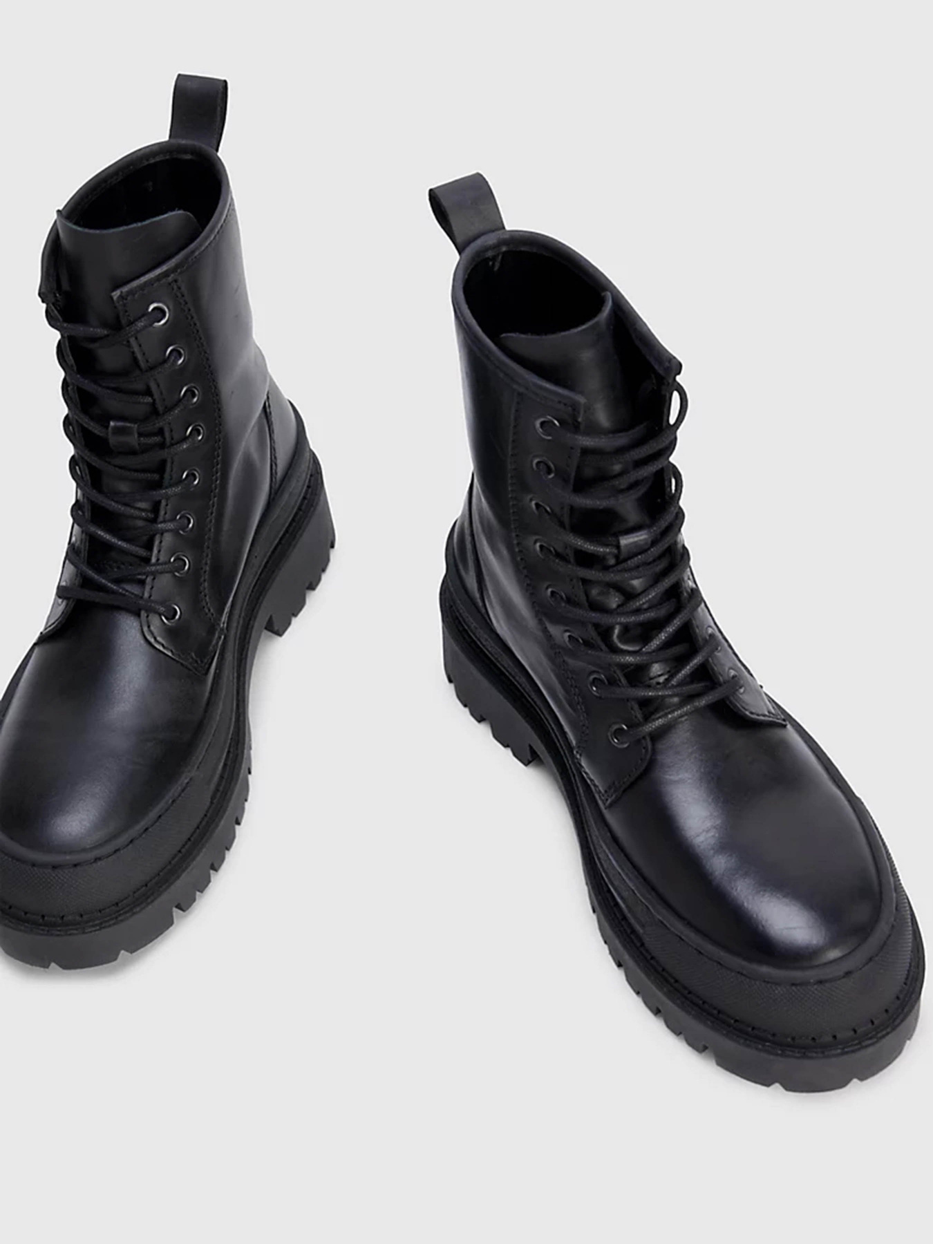 Ботинки и сапоги Tommy Hilfiger CHUNKY CLEAT LEATHER ANKLE модель EN0EN02217-BDS Фото
