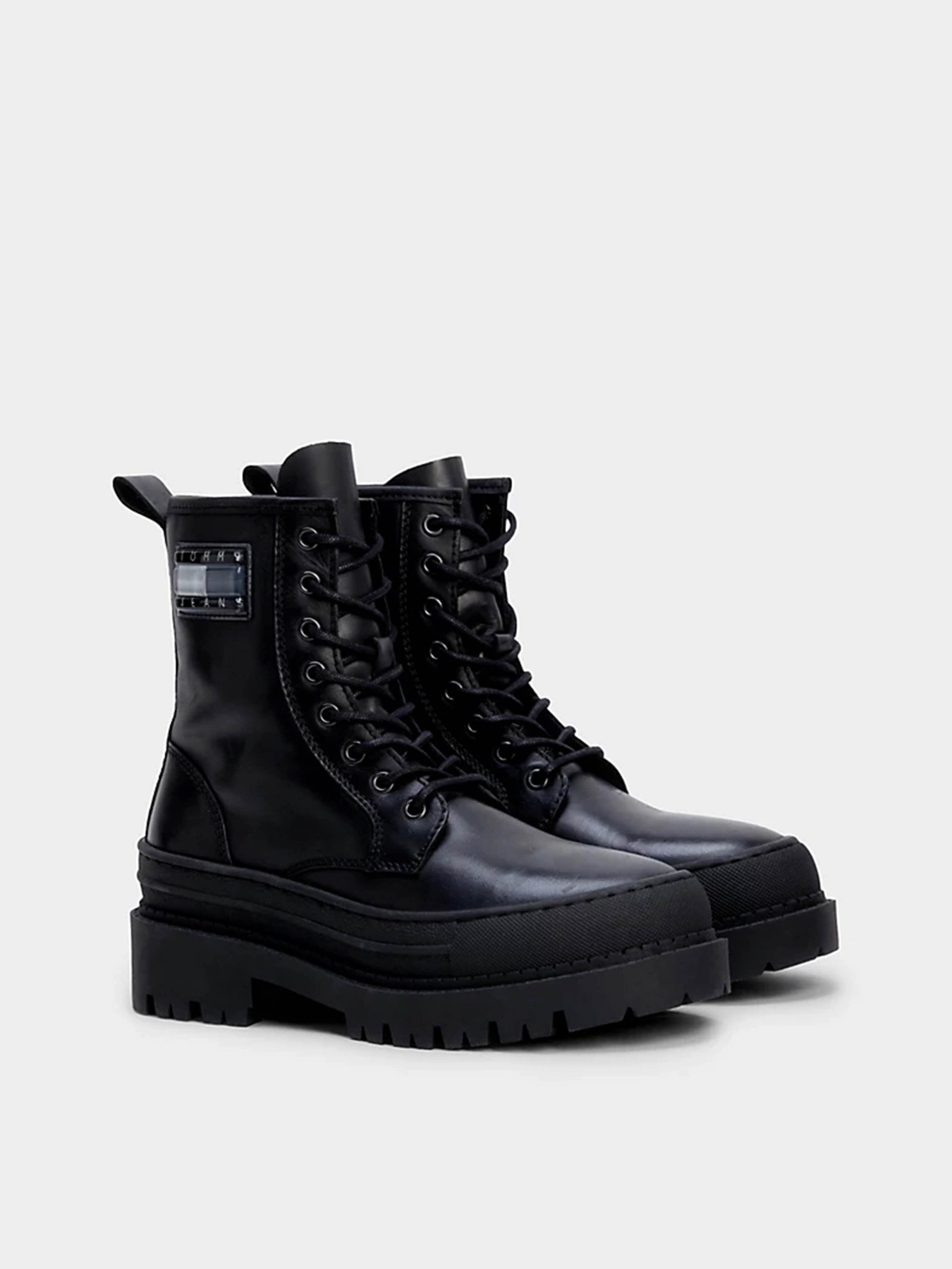 Ботинки и сапоги Tommy Hilfiger CHUNKY CLEAT LEATHER ANKLE модель EN0EN02217-BDS Фото