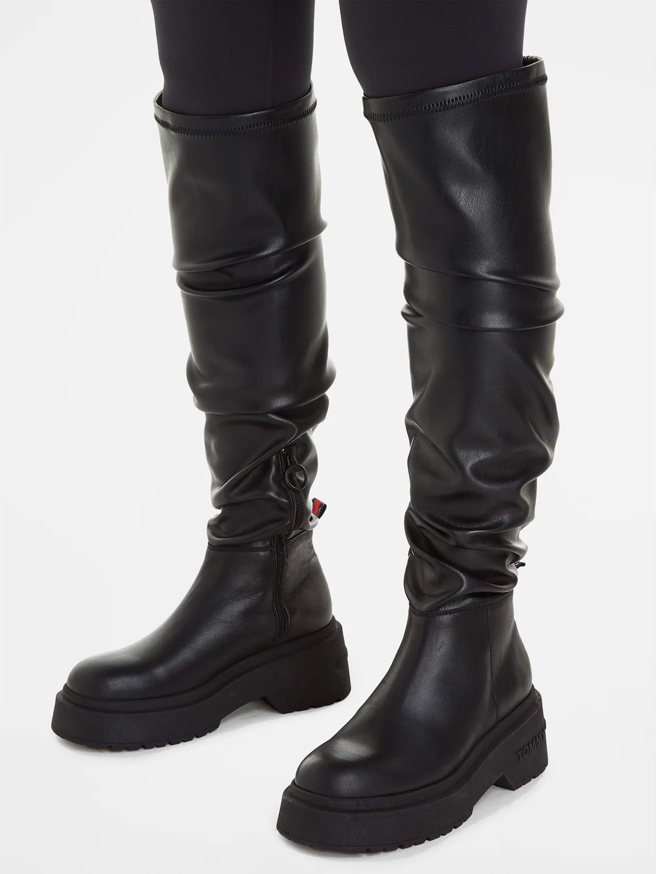 Ботинки и сапоги Tommy Hilfiger Tjw Over The Knee Boots модель EN0EN02254-BDS Ботинки и сапоги Tommy Hilfiger Tjw Over The Knee Boots модель EN0EN02254-BDS Фото