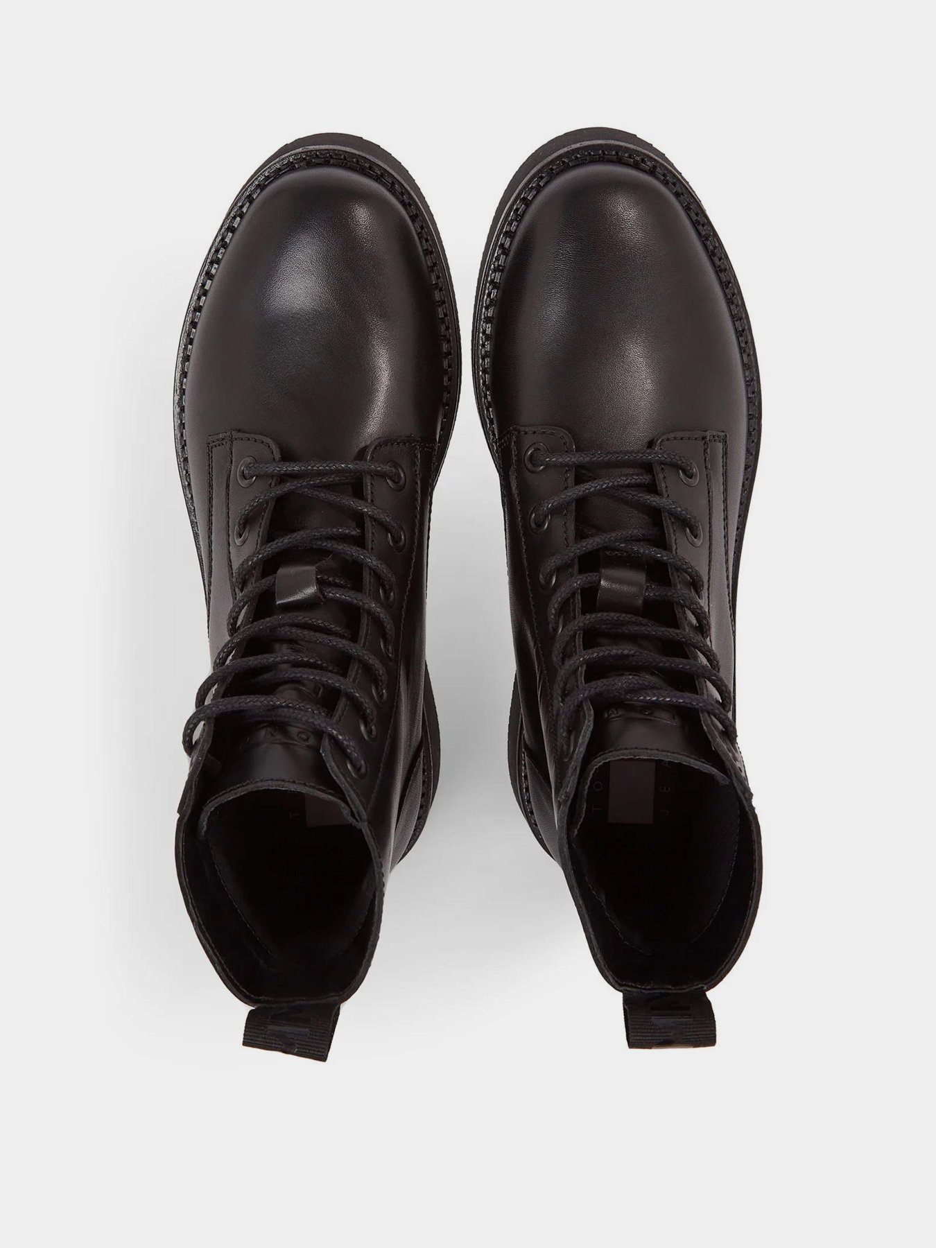 Ботинки и сапоги Tommy Hilfiger Tjw Lace Up Flat Boot модель EN0EN02310-BDS Ботинки и сапоги Tommy Hilfiger Tjw Lace Up Flat Boot модель EN0EN02310-BDS Фото