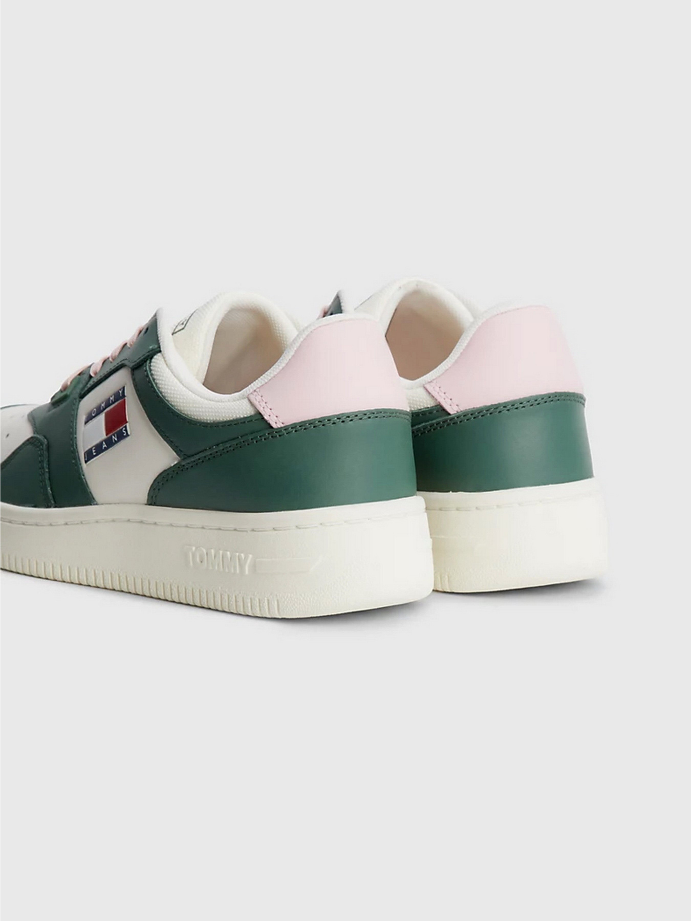 Кросівки Tommy Hilfiger RETRO BASKETBALL TRAINERS модель EN0EN02204-MBG Кросівки Tommy Hilfiger RETRO BASKETBALL TRAINERS модель EN0EN02204-MBG Фото