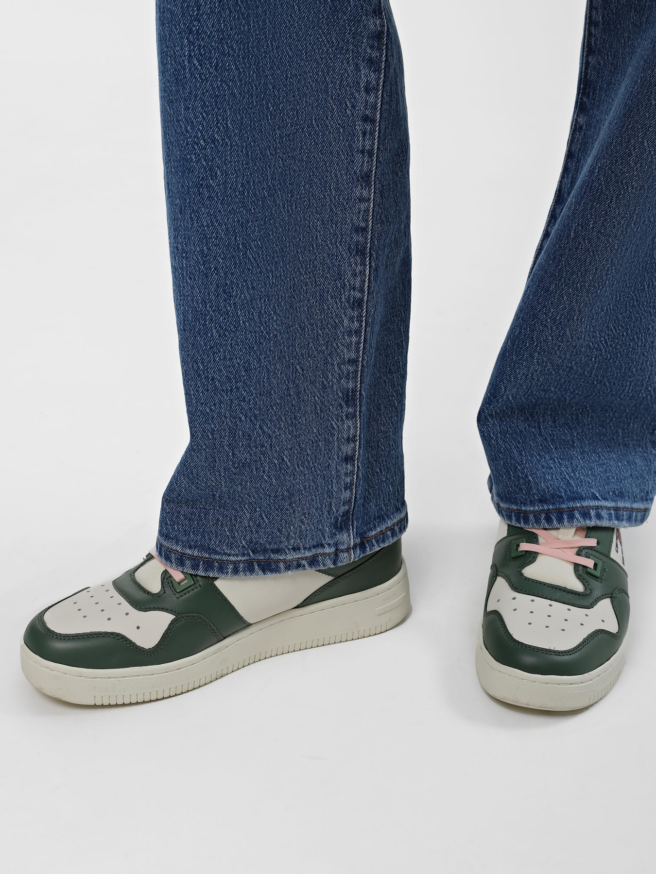 Кросівки Tommy Hilfiger RETRO BASKETBALL TRAINERS модель EN0EN02204-MBG Кросівки Tommy Hilfiger RETRO BASKETBALL TRAINERS модель EN0EN02204-MBG Фото
