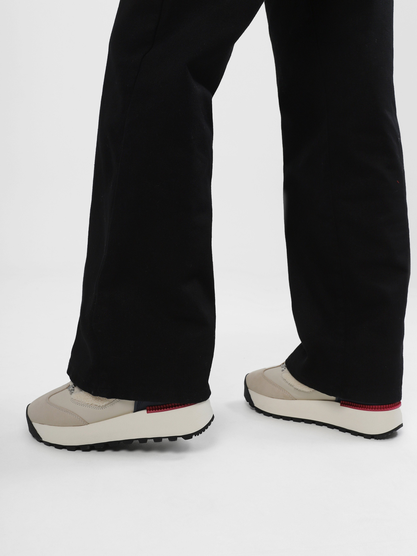 Ботинки и сапоги Tommy Hilfiger модель EN0EN02312-XJS Ботинки и сапоги Tommy Hilfiger модель EN0EN02312-XJS Фото