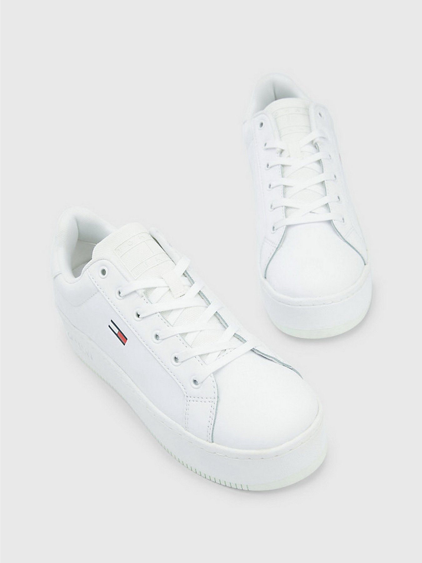 Кросівки Tommy Hilfiger ESSENTIAL FLATFORM модель EN0EN02043-YBR Кросівки Tommy Hilfiger ESSENTIAL FLATFORM модель EN0EN02043-YBR Фото
