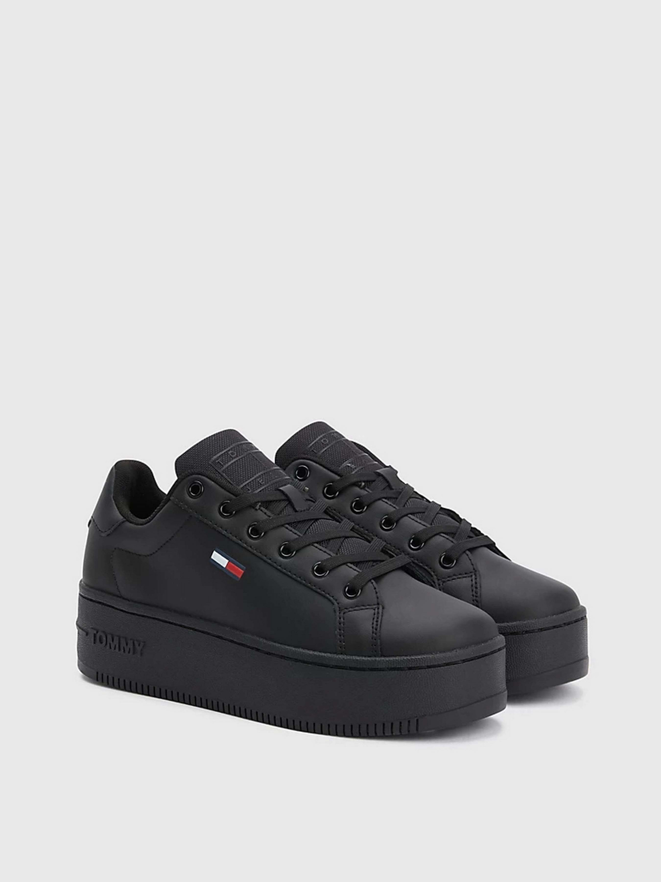 Кросівки Tommy Hilfiger ESSENTIAL FLATFORM модель EN0EN02043-0GK Фото