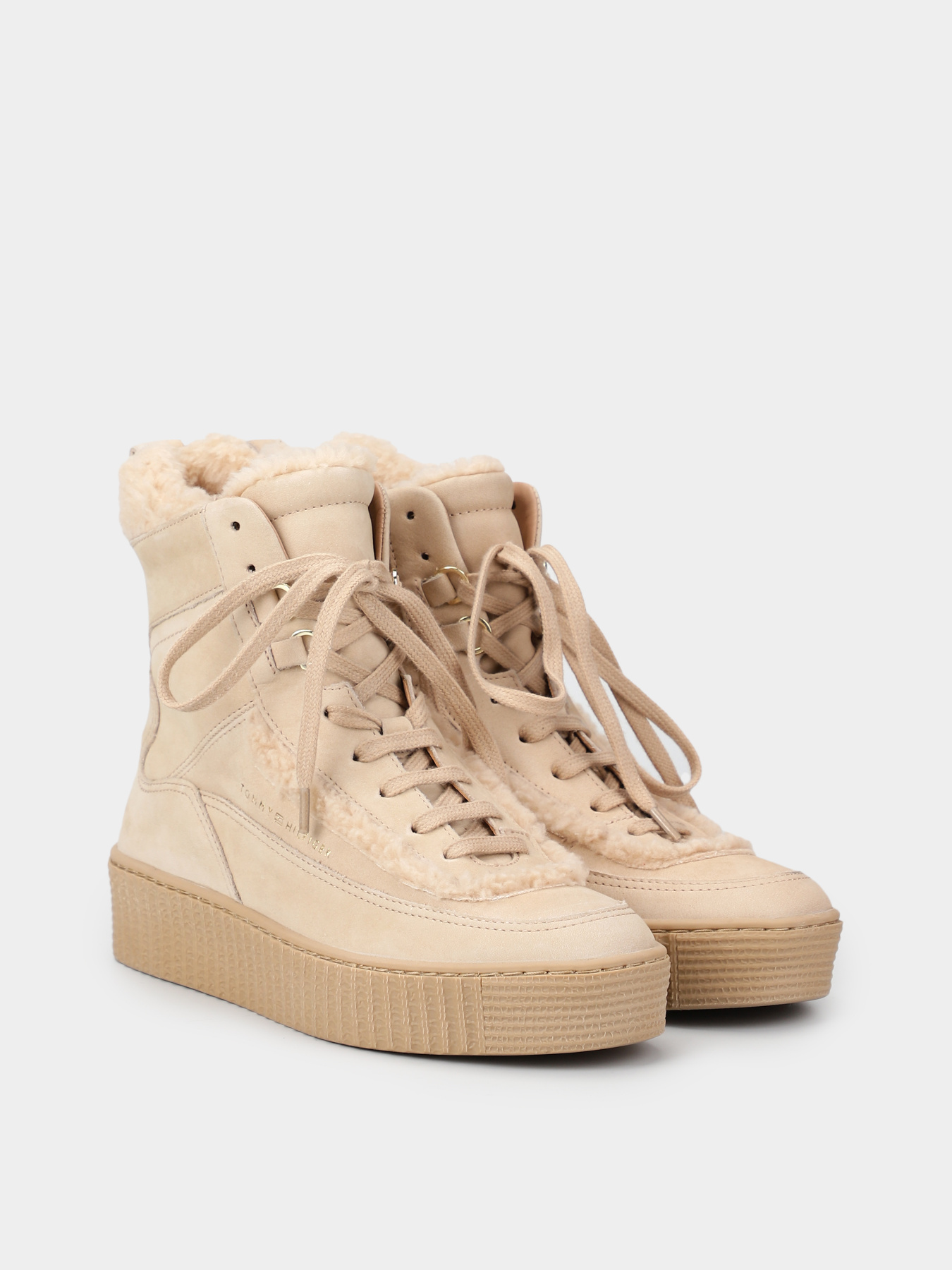 Ботинки и сапоги Tommy Hilfiger Essential Lace Up Warmbootie модель FW0FW07503-ABO Ботинки и сапоги Tommy Hilfiger Essential Lace Up Warmbootie модель FW0FW07503-ABO Фото