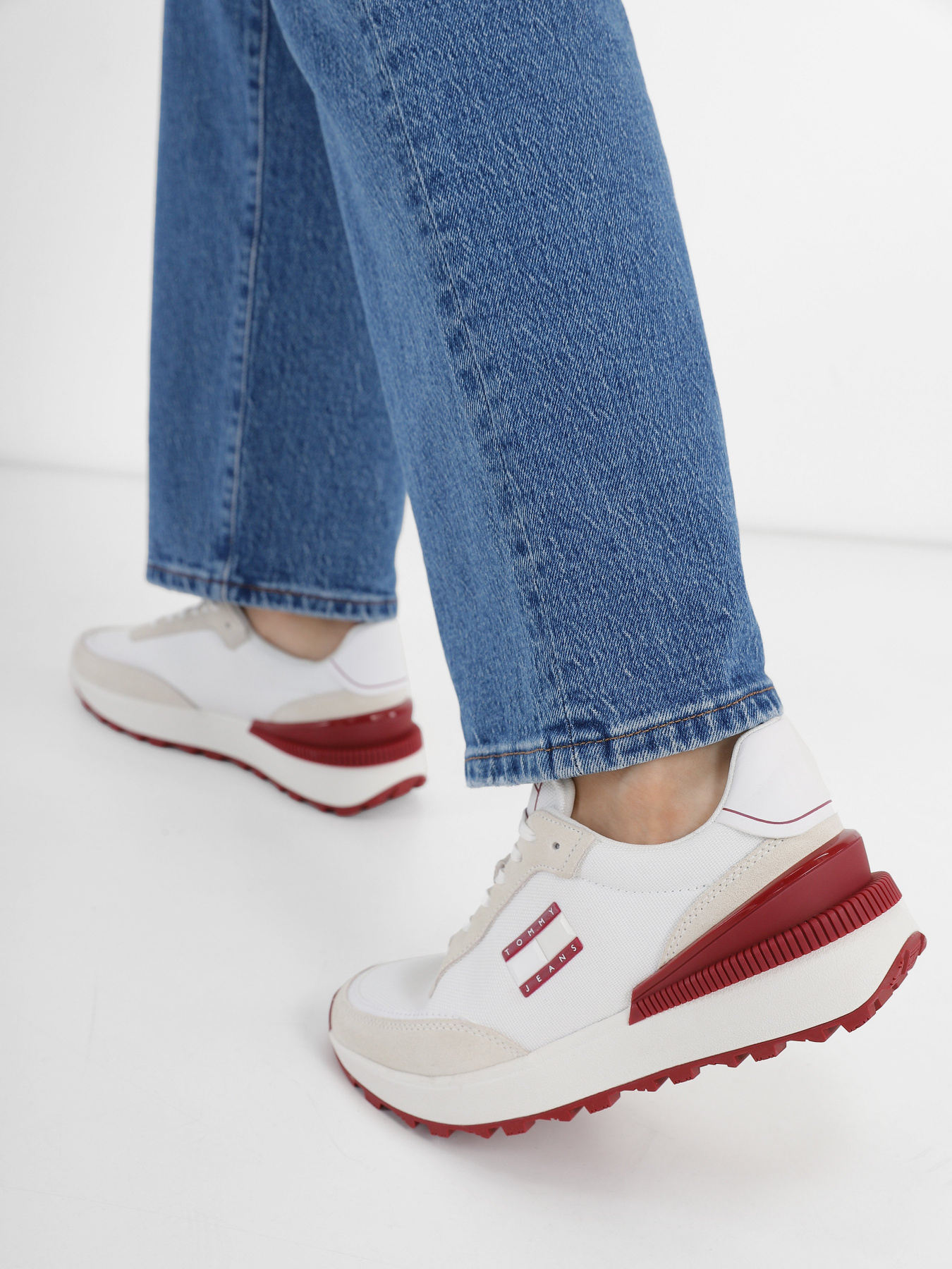 Кросівки Tommy Hilfiger модель EN0EN02275-YBL Фото