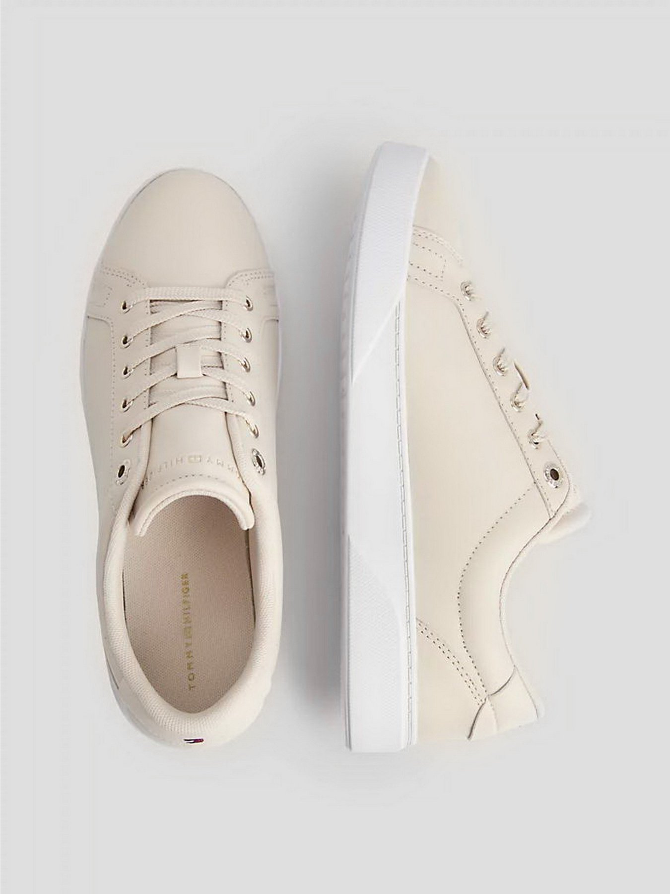 Кеды Tommy Hilfiger Genuine Leather Logo Detailed Sneaker модель FW0FW07560-ABH Фото