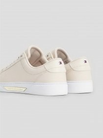 Кеды Tommy Hilfiger Genuine Leather Logo Detailed Sneaker модель FW0FW07560-ABH Фото