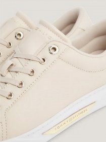 Кеды Tommy Hilfiger Genuine Leather Logo Detailed Sneaker модель FW0FW07560-ABH Фото