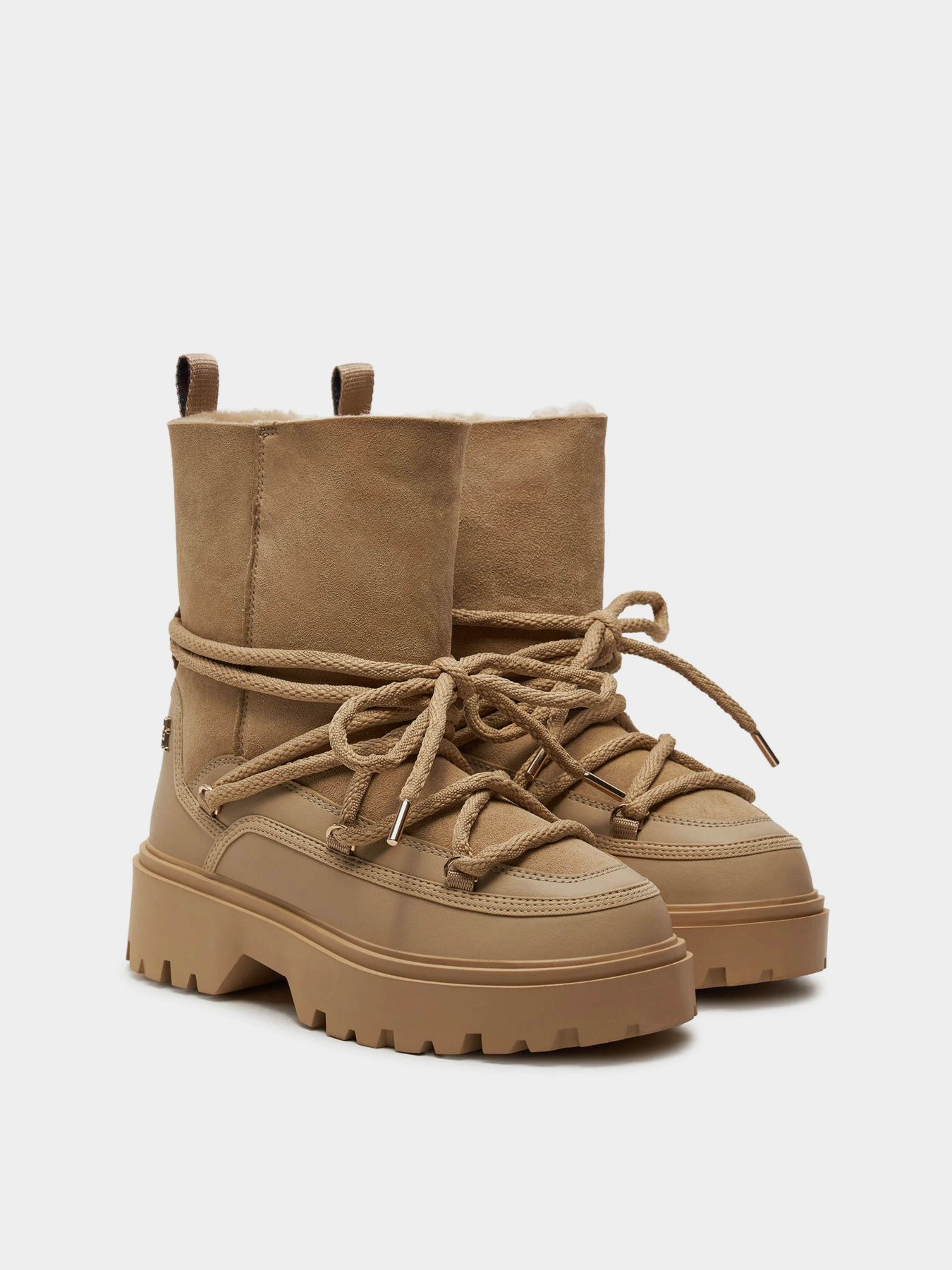 Ботинки и сапоги Tommy Hilfiger модель FW0FW08085-AEG Ботинки и сапоги Tommy Hilfiger модель FW0FW08085-AEG Фото
