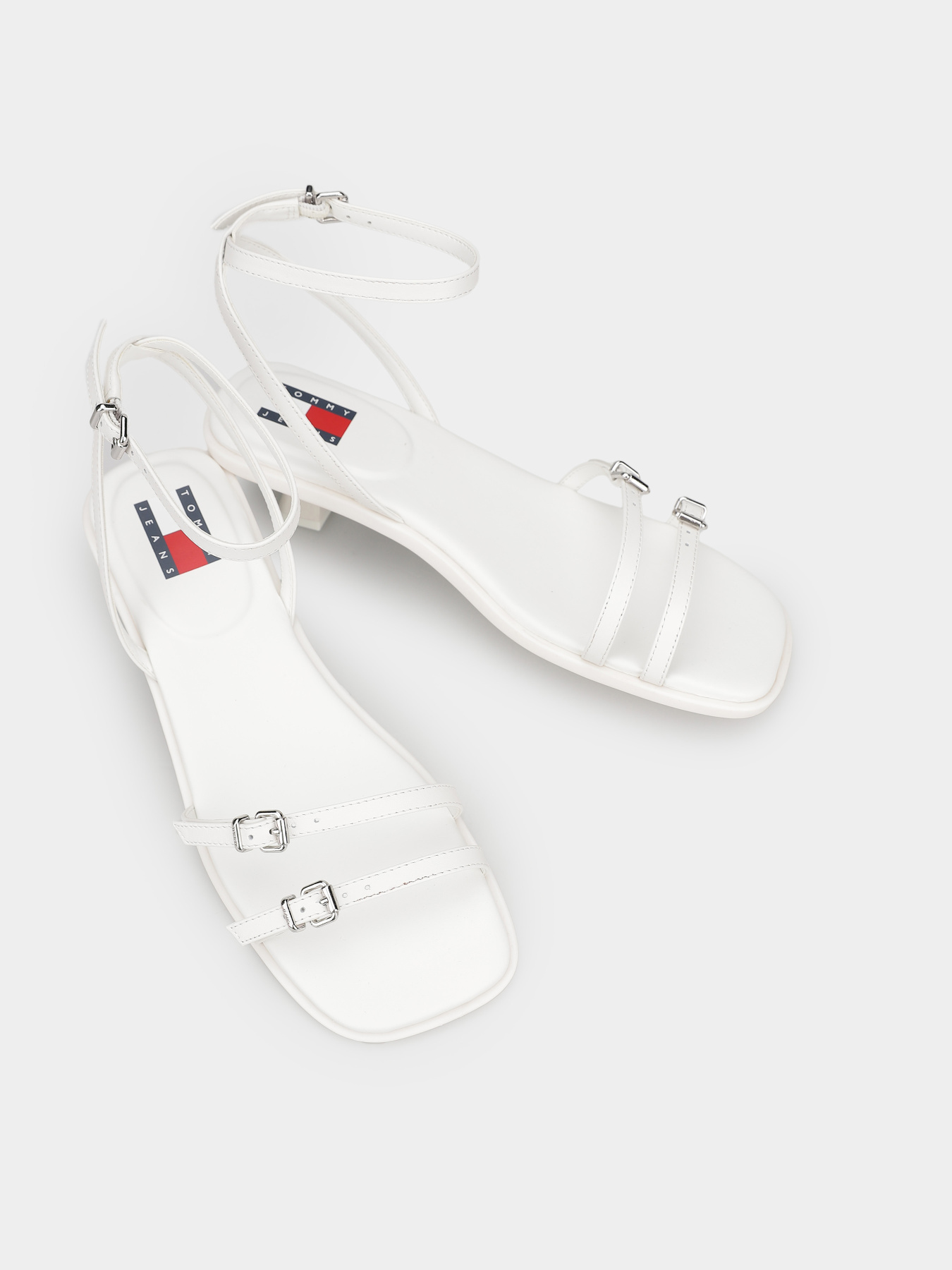 Босоножки Tommy Hilfiger модель EN0EN02779-YBL Босоножки Tommy Hilfiger модель EN0EN02779-YBL Фото