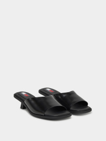 Шльопанці Tommy Hilfiger модель EN0EN02799-BDS Фото