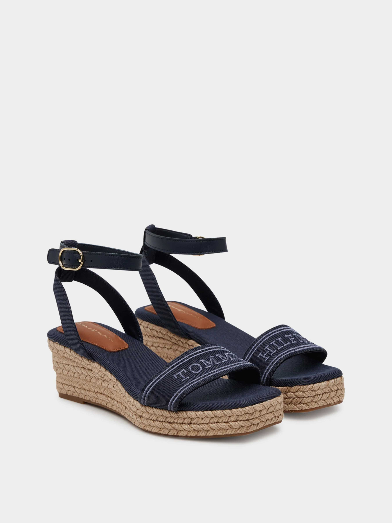 Босоніжки Tommy Hilfiger модель FW0FW08805-DW6 Босоніжки Tommy Hilfiger модель FW0FW08805-DW6 Фото