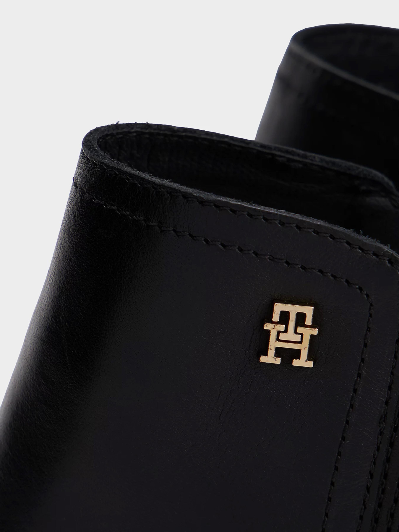 Ботинки и сапоги Tommy Hilfiger модель FW0FW08890-BDS Ботинки и сапоги Tommy Hilfiger модель FW0FW08890-BDS Фото