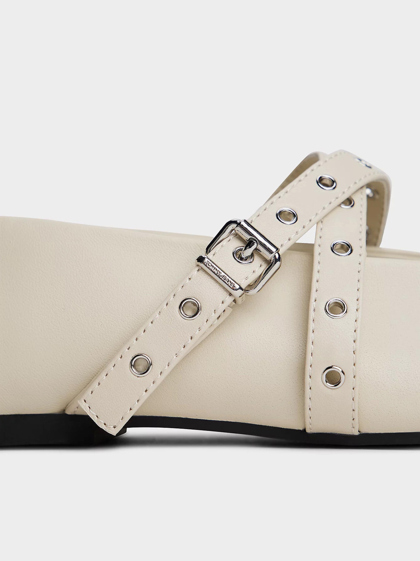 Туфли и лоферы Tommy Hilfiger модель EN0EN02868-ACG Туфли и лоферы Tommy Hilfiger модель EN0EN02868-ACG Фото