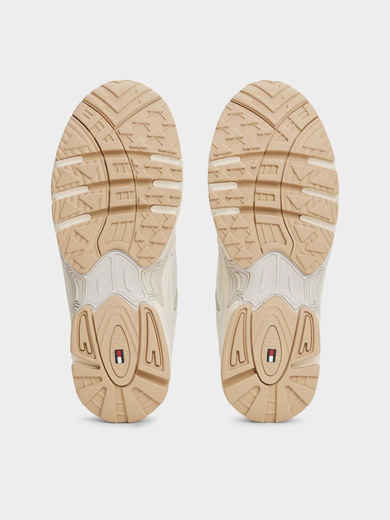 Кросівки Tommy Hilfiger модель EN0EN02810-YBI Фото