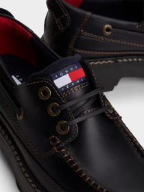 Туфли и лоферы Tommy Hilfiger ARCHIVE '01 BOAT SHOE LEATHER модель EN0EN03003-BDS Фото