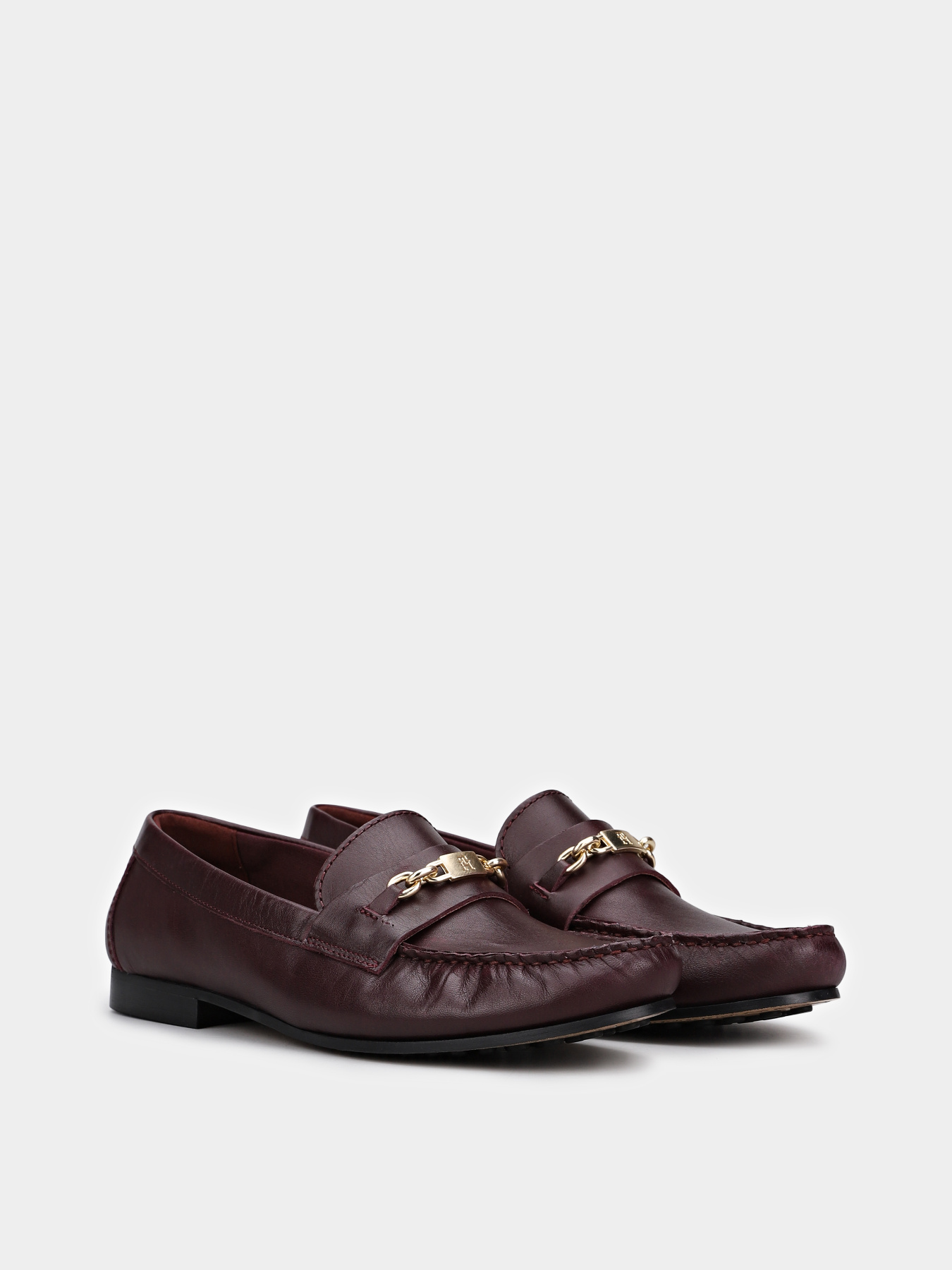 Туфли и лоферы Tommy Hilfiger TH CHAIN LEATHER LOAFER модель FW0FW08956-XI8 Туфли и лоферы Tommy Hilfiger TH CHAIN LEATHER LOAFER модель FW0FW08956-XI8 Фото