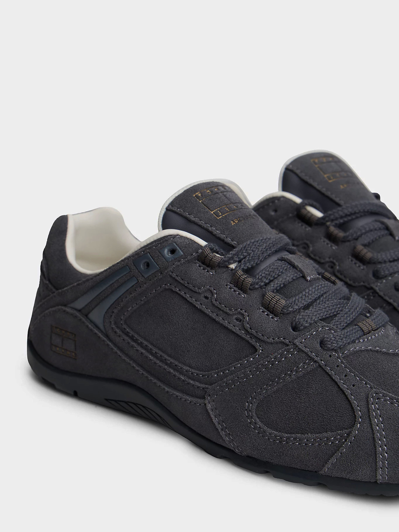 Кросівки Tommy Hilfiger ARCHIVE '97 LITE SUEDE модель EN0EN02899-PT2 Фото