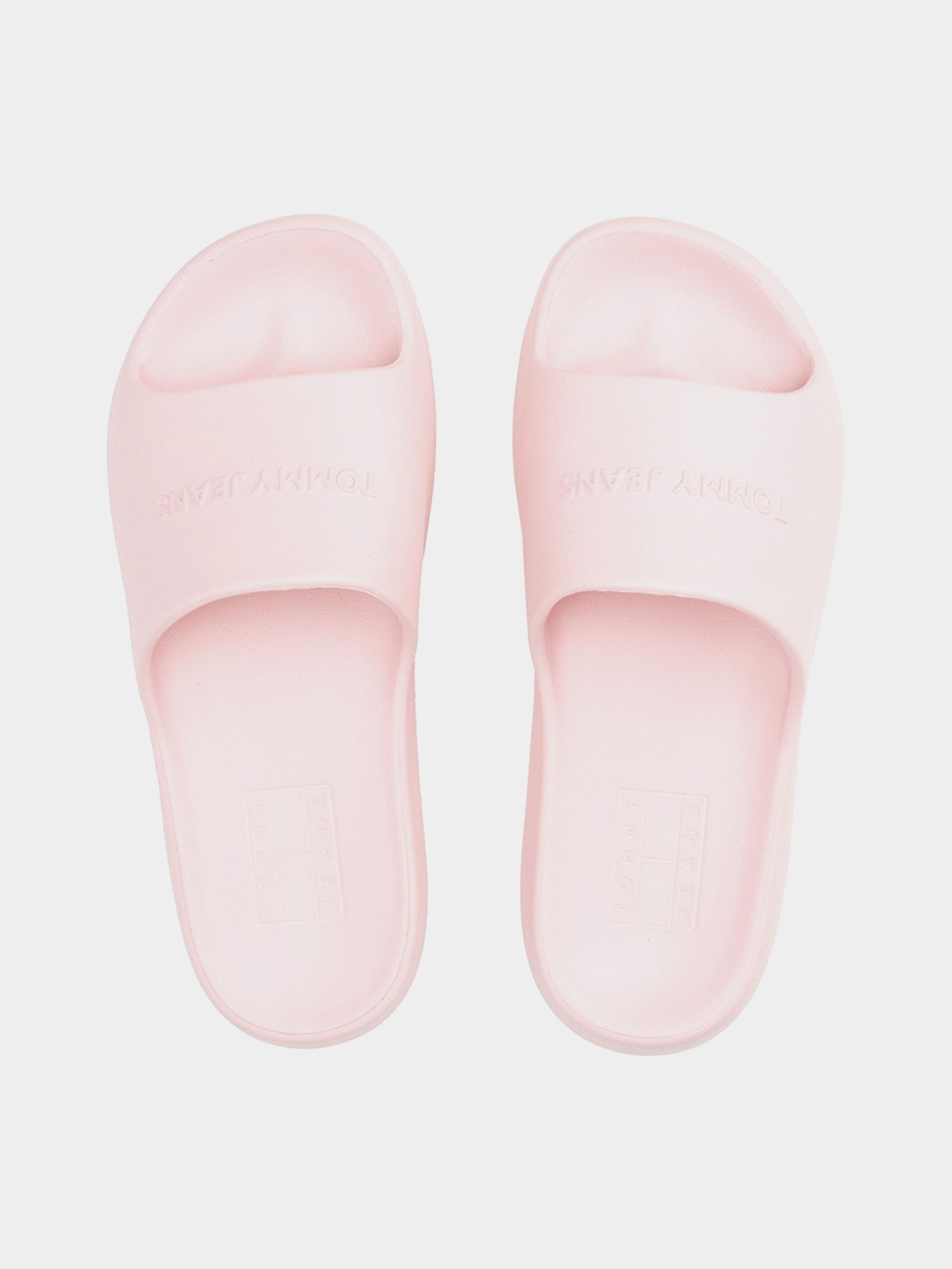 Шлёпанцы Tommy Hilfiger TJW CHUNKY POOL SLIDE ESS модель EN0EN02879-ACG Шлёпанцы Tommy Hilfiger TJW CHUNKY POOL SLIDE ESS модель EN0EN02879-ACG Фото