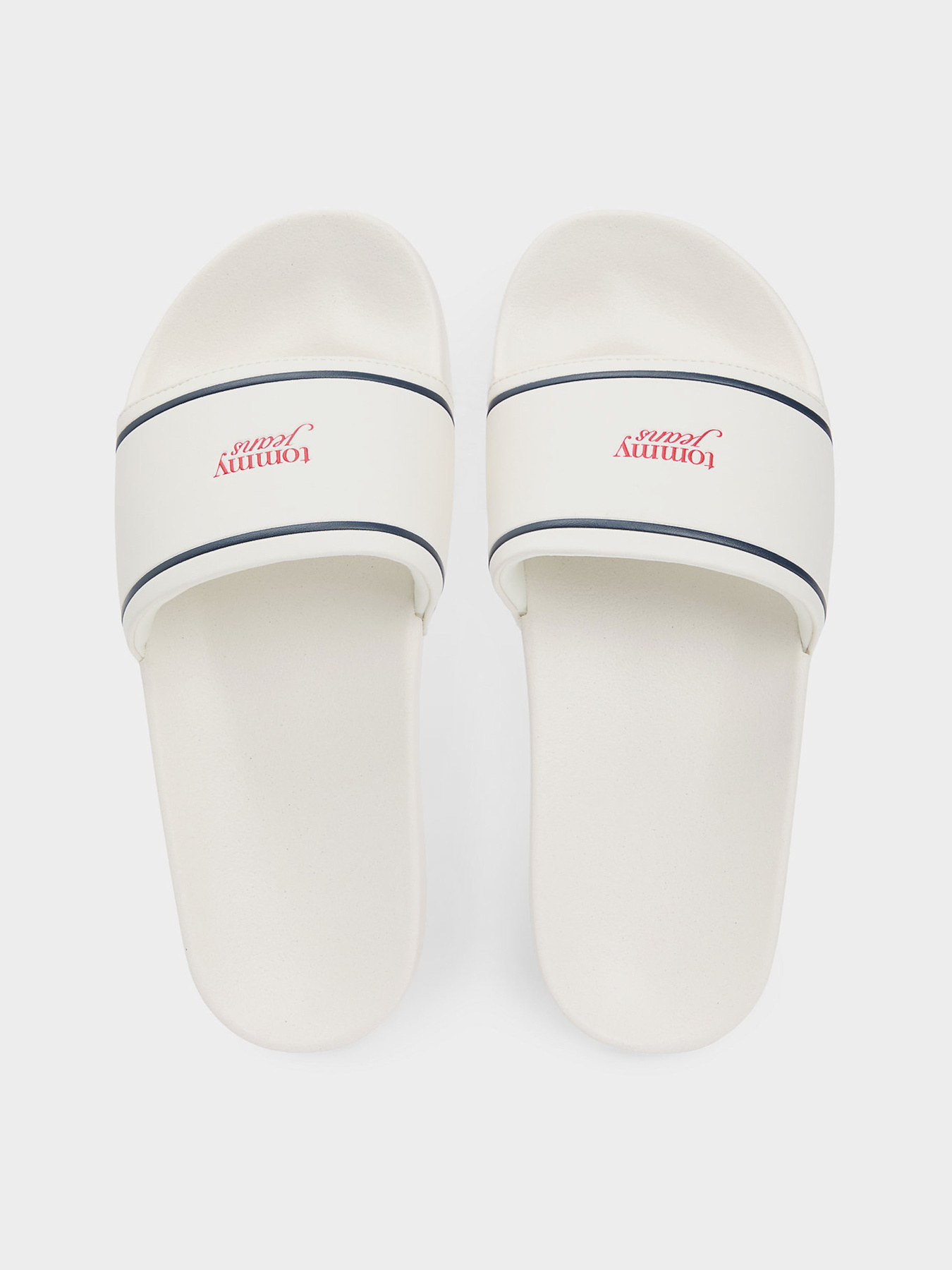 Шлёпанцы Tommy Hilfiger TJW POOLSLIDES модель EN0EN02976-YBI Шлёпанцы Tommy Hilfiger TJW POOLSLIDES модель EN0EN02976-YBI Фото