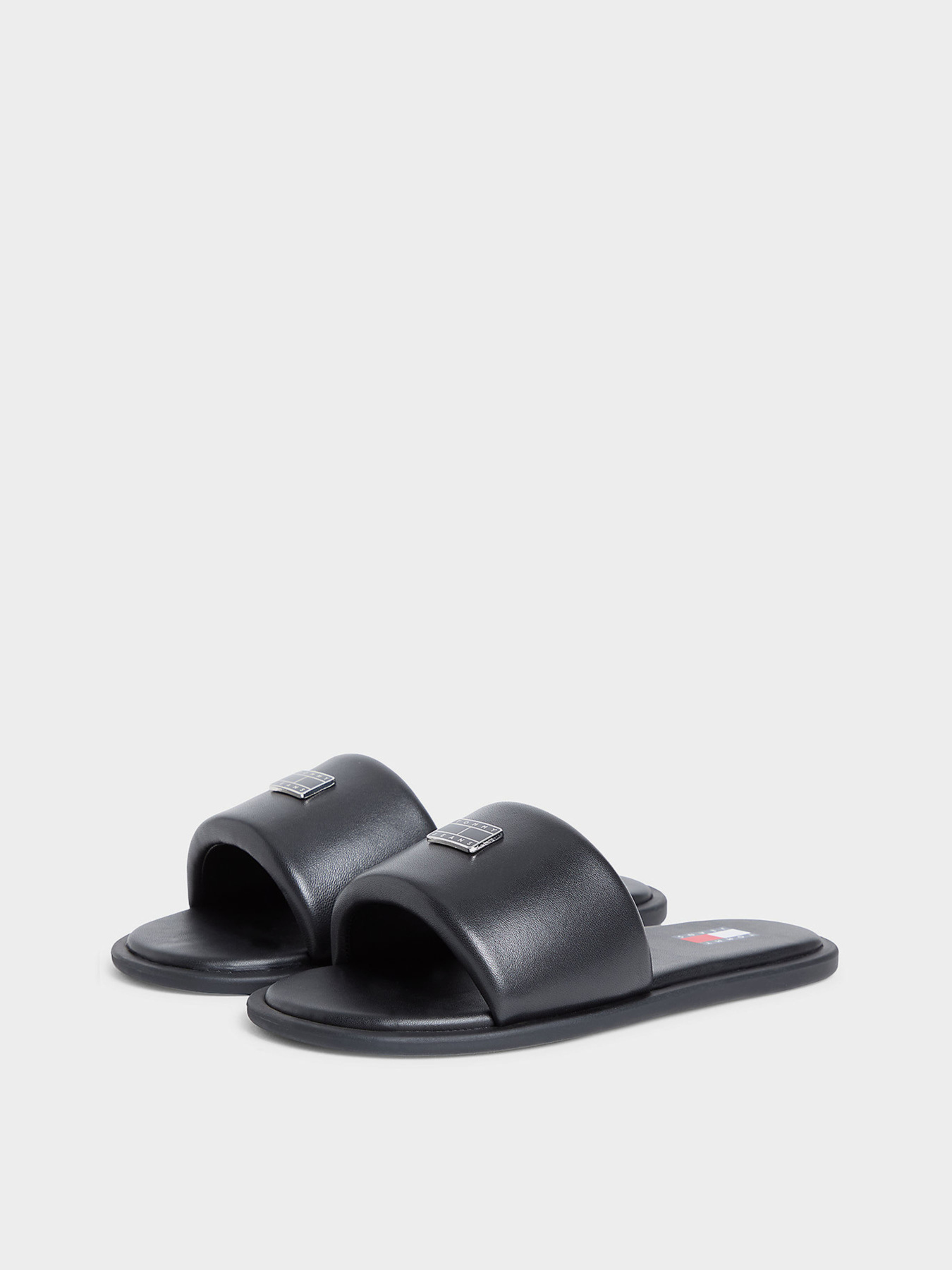 Шльопанці Tommy Hilfiger TJW SOFT PADDED CASUAL SLIDE модель EN0EN02950-BDS Шльопанці Tommy Hilfiger TJW SOFT PADDED CASUAL SLIDE модель EN0EN02950-BDS Фото