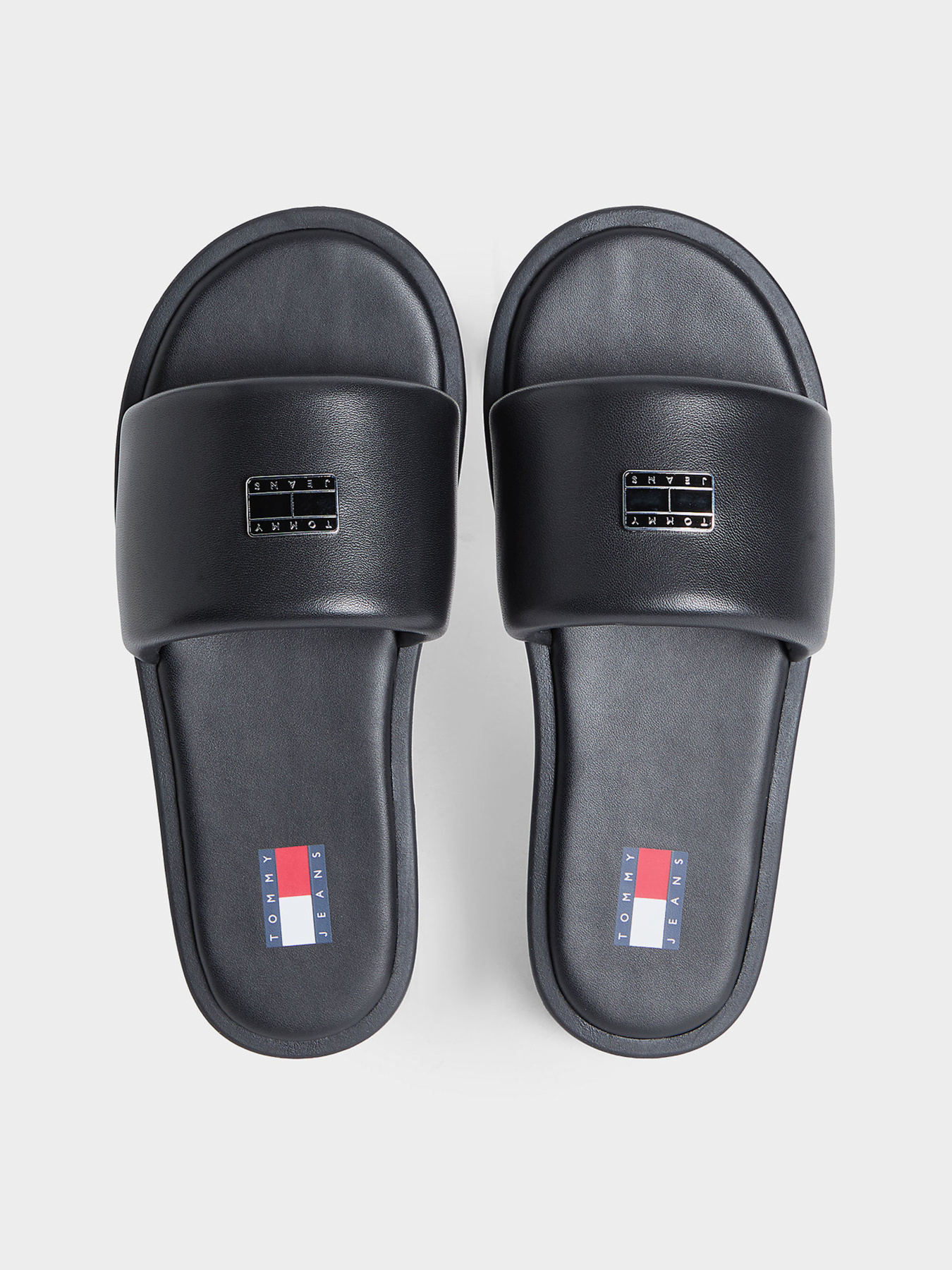 Шльопанці Tommy Hilfiger TJW SOFT PADDED CASUAL SLIDE модель EN0EN02950-BDS Шльопанці Tommy Hilfiger TJW SOFT PADDED CASUAL SLIDE модель EN0EN02950-BDS Фото