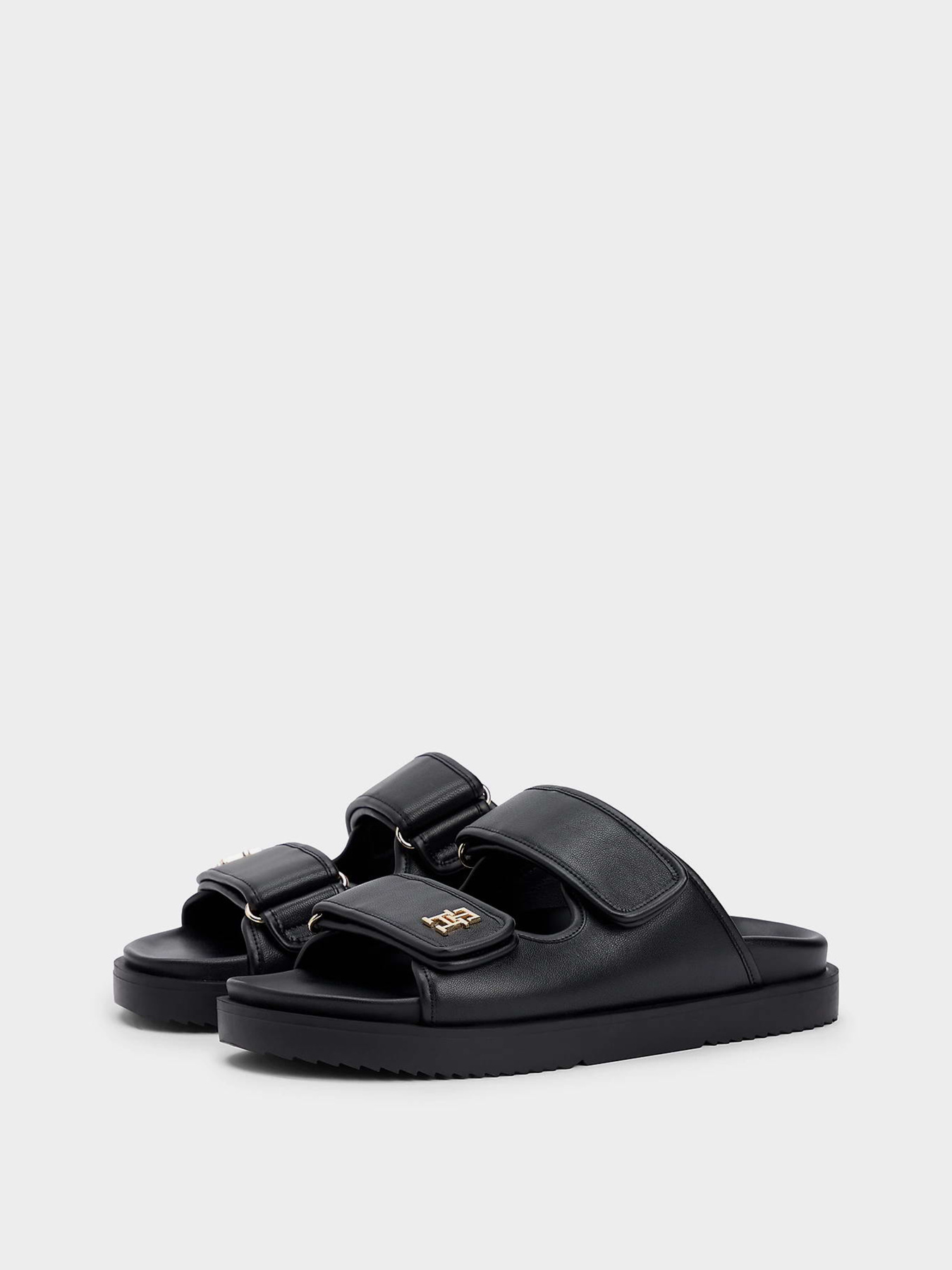 Шлёпанцы Tommy Hilfiger DOUBLE STRAP LEATHER SANDAL модель FW0FW09121-BDS Шлёпанцы Tommy Hilfiger DOUBLE STRAP LEATHER SANDAL модель FW0FW09121-BDS Фото