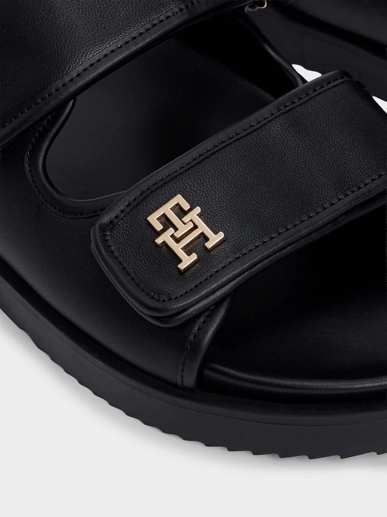 Шлёпанцы Tommy Hilfiger DOUBLE STRAP LEATHER SANDAL модель FW0FW09121-BDS Шлёпанцы Tommy Hilfiger DOUBLE STRAP LEATHER SANDAL модель FW0FW09121-BDS Фото