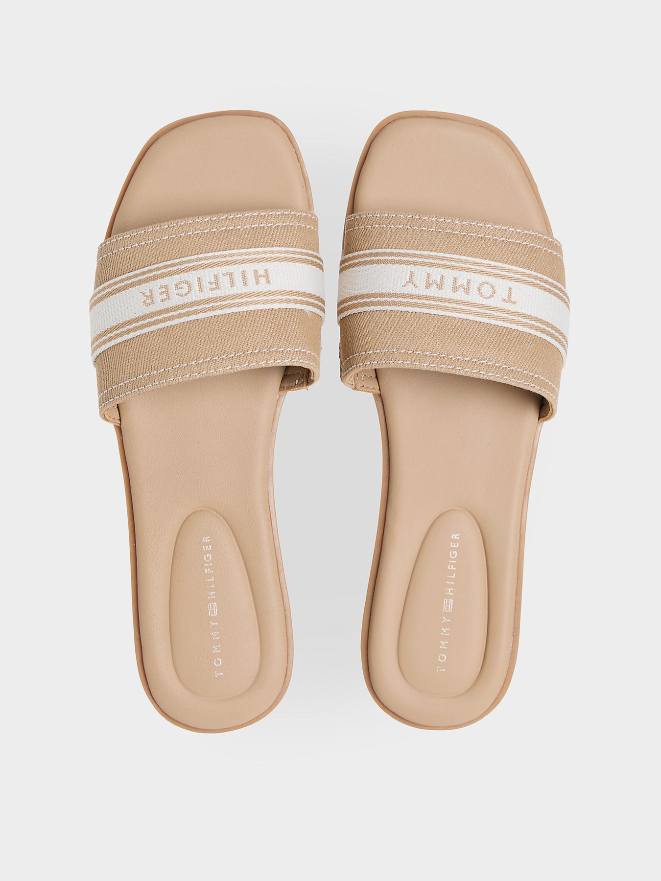 Шльопанці Tommy Hilfiger FLAT MULE WEBBING модель FW0FW09217-RBC Шльопанці Tommy Hilfiger FLAT MULE WEBBING модель FW0FW09217-RBC Фото