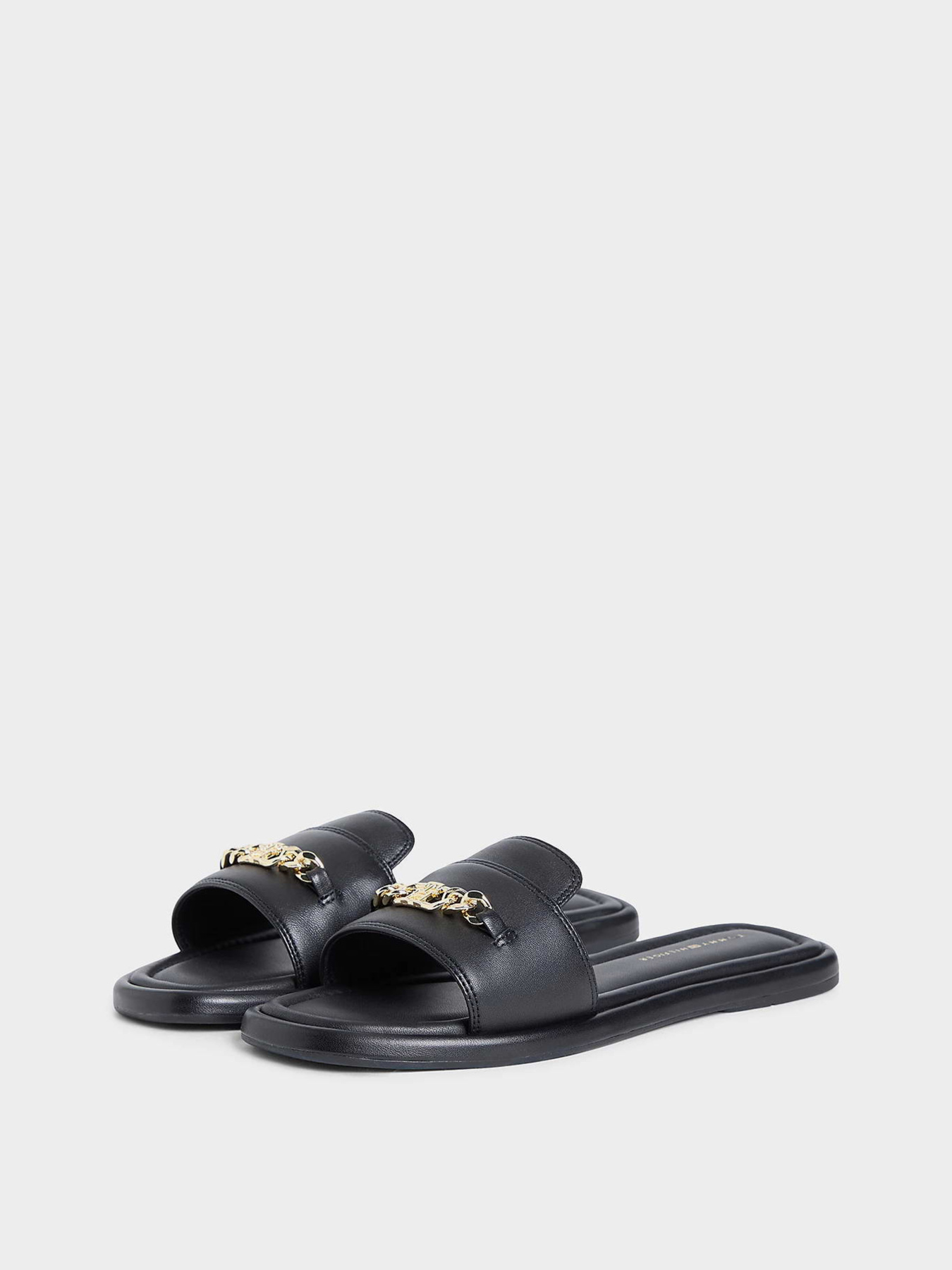 Шльопанці Tommy Hilfiger LEATHER HORSEBIT MULE модель FW0FW09336-BDS Шльопанці Tommy Hilfiger LEATHER HORSEBIT MULE модель FW0FW09336-BDS Фото