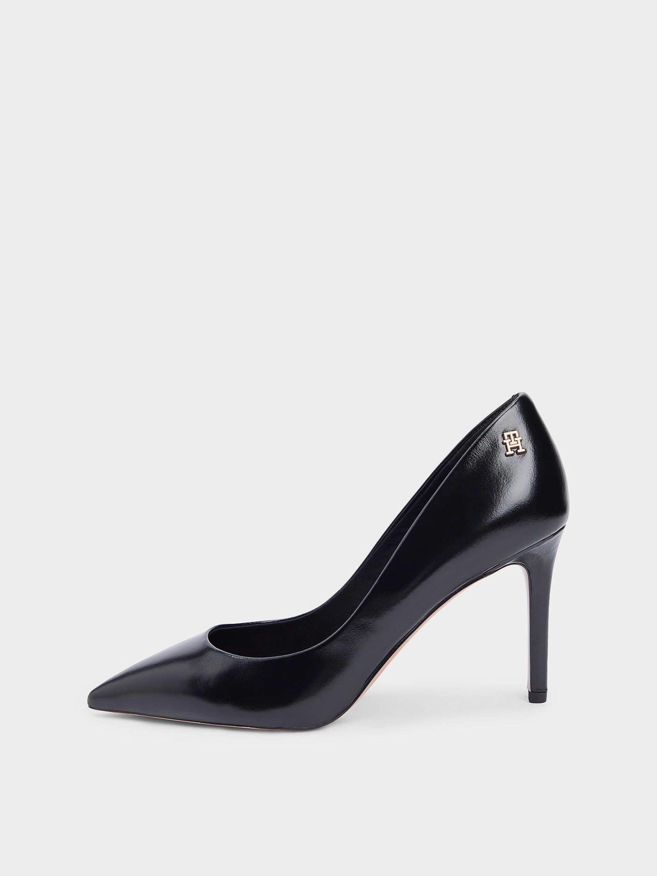 Туфли и лоферы Tommy Hilfiger ESSENTIAL POINTED PUMP модель FW0FW09362-BDS Туфли и лоферы Tommy Hilfiger ESSENTIAL POINTED PUMP модель FW0FW09362-BDS Фото