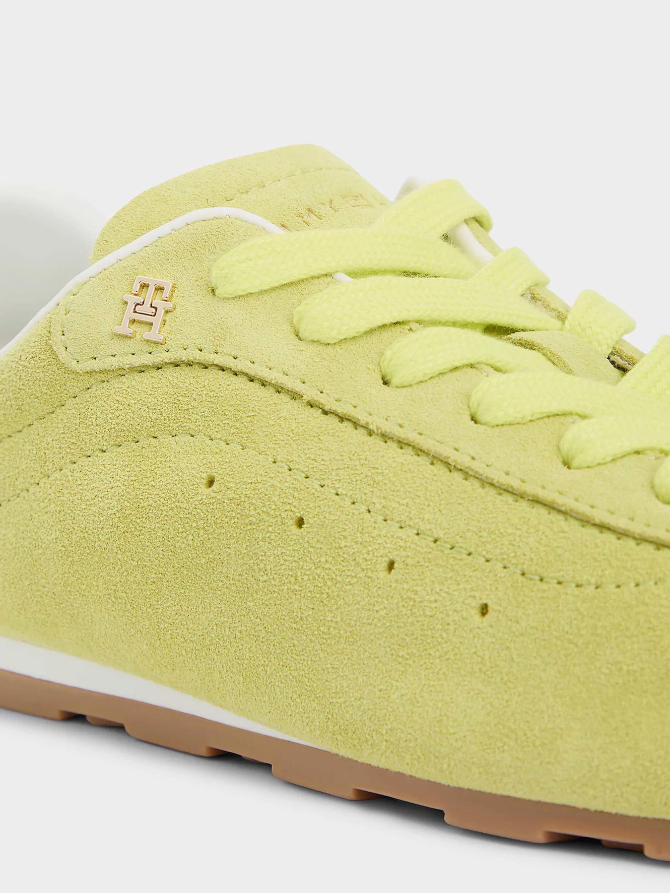 Кроссовки Tommy Hilfiger TH BELLA LOW RUNNER SUEDE модель FW0FW09189-LSK Кроссовки Tommy Hilfiger TH BELLA LOW RUNNER SUEDE модель FW0FW09189-LSK Фото