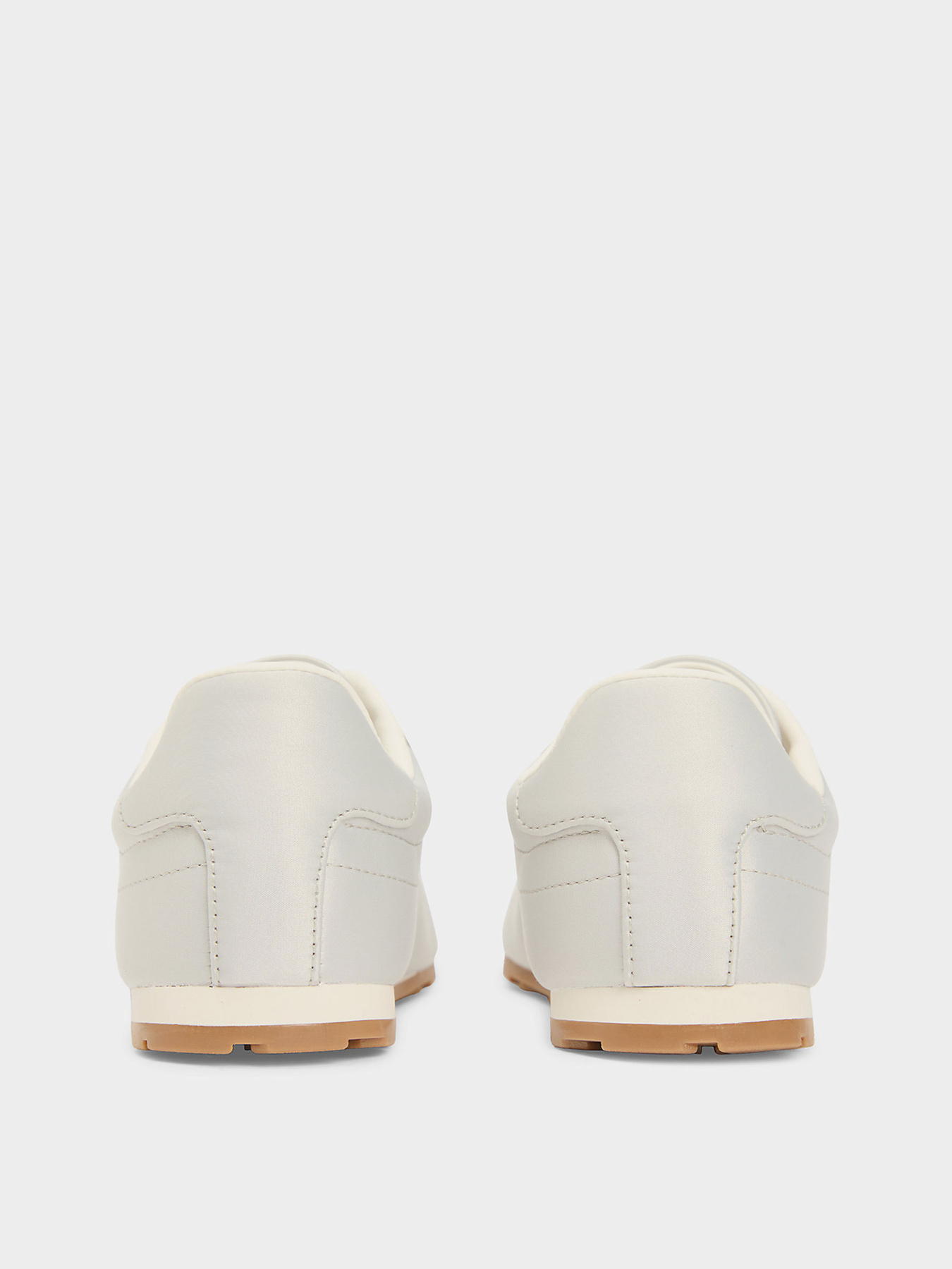 Кросівки Tommy Hilfiger TH BELLA LOW RUNNER SATIN модель FW0FW09288-PQU Кросівки Tommy Hilfiger TH BELLA LOW RUNNER SATIN модель FW0FW09288-PQU Фото