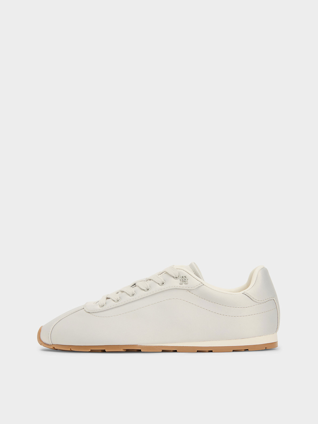 Кросівки Tommy Hilfiger TH BELLA LOW RUNNER SATIN модель FW0FW09288-PQU Кросівки Tommy Hilfiger TH BELLA LOW RUNNER SATIN модель FW0FW09288-PQU Фото