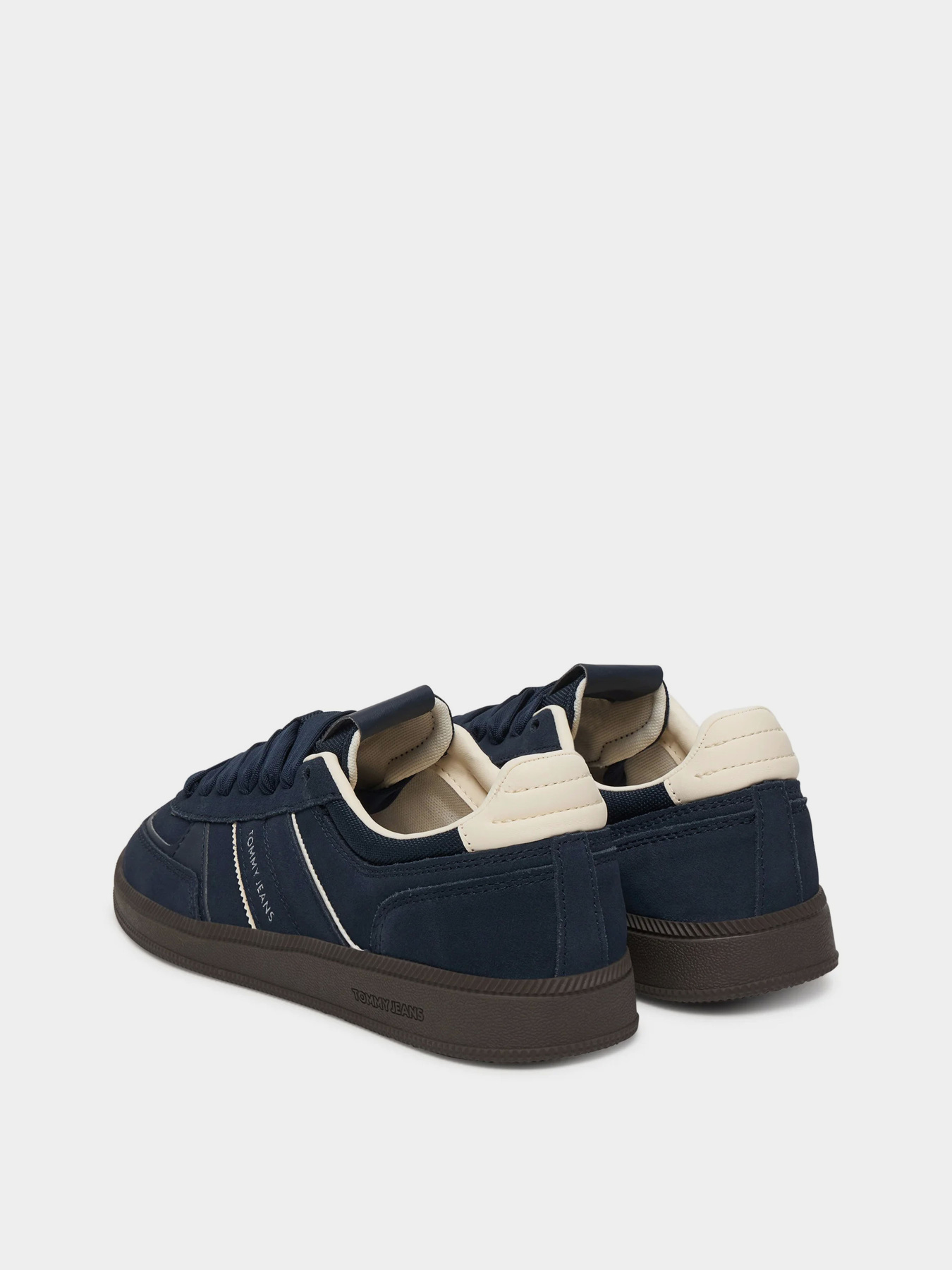 Кеды Tommy Hilfiger THE GREENWICH EDGE SUEDE модель EN0EN02924-C1G Фото