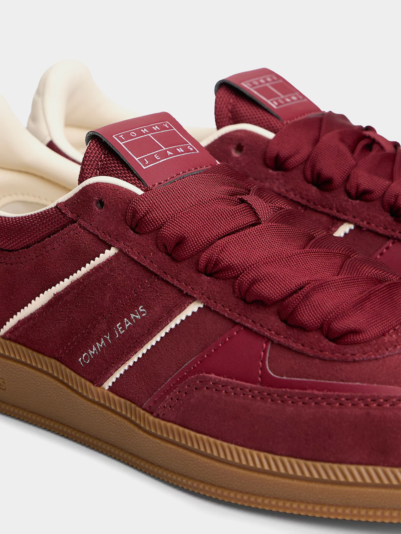 Кеды Tommy Hilfiger THE GREENWICH EDGE SUEDE модель EN0EN02924-XKK Фото