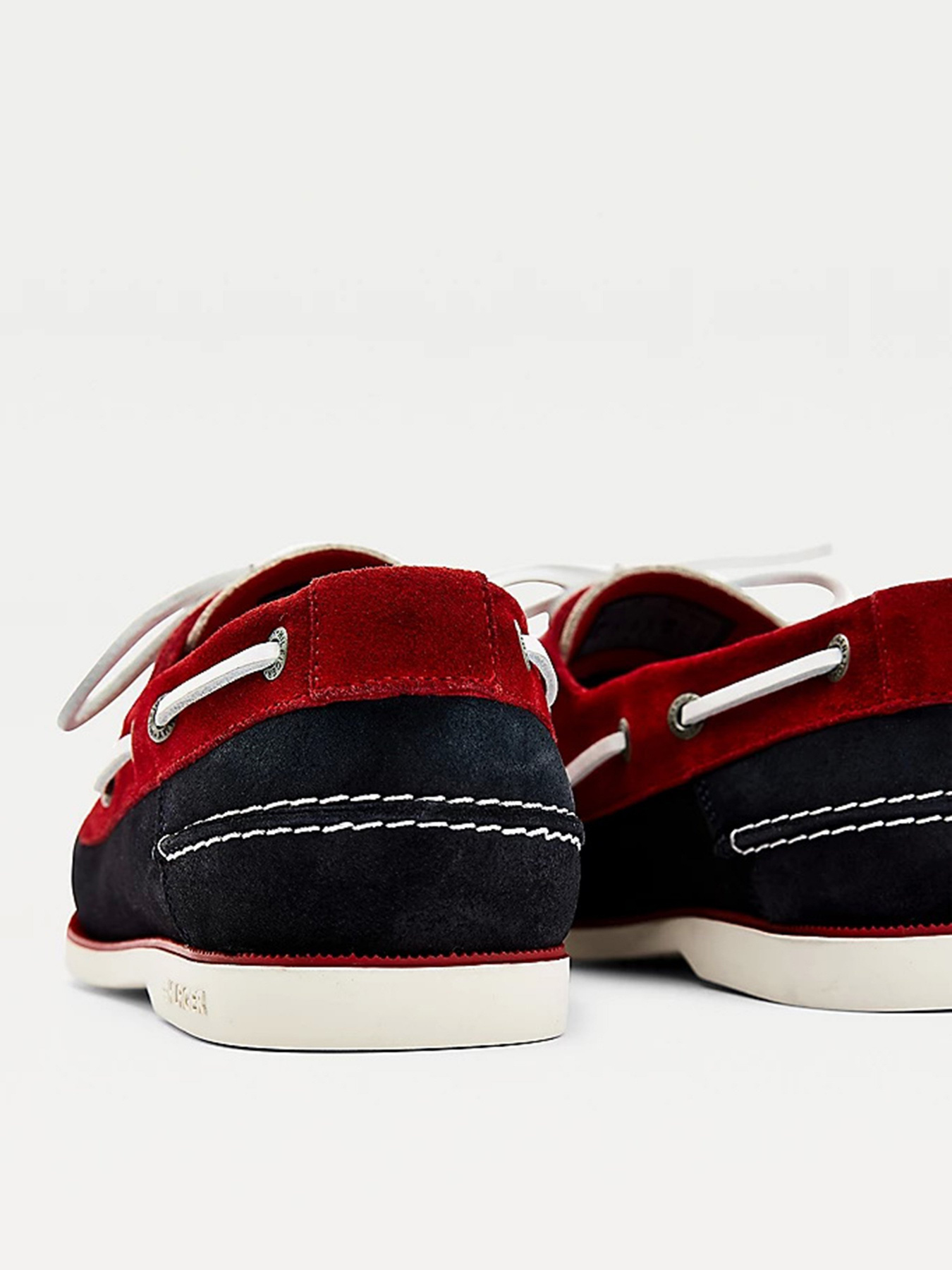 Сліпони та мокасини Tommy Hilfiger модель FM0FM02736-0GY Сліпони та мокасини Tommy Hilfiger модель FM0FM02736-0GY Фото