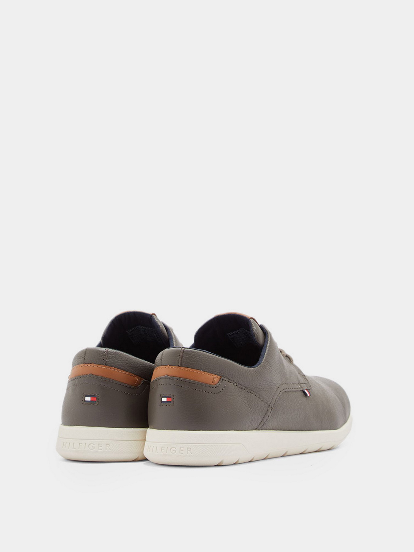 Полуботинки Tommy Hilfiger Lightweight Leather Hybrid модель FM0FM03600-GWM Полуботинки Tommy Hilfiger Lightweight Leather Hybrid модель FM0FM03600-GWM Фото