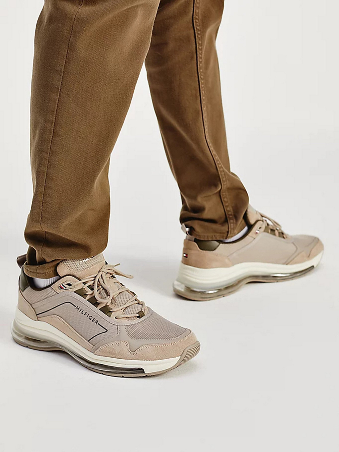 Кросівки Tommy Hilfiger Air Runner Mix модель FM0FM03633-AEP Кросівки Tommy Hilfiger Air Runner Mix модель FM0FM03633-AEP Фото