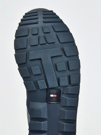 Кросівки Tommy Hilfiger Retro Runner Seasonal Mix модель FM0FM03629-DW5 Фото