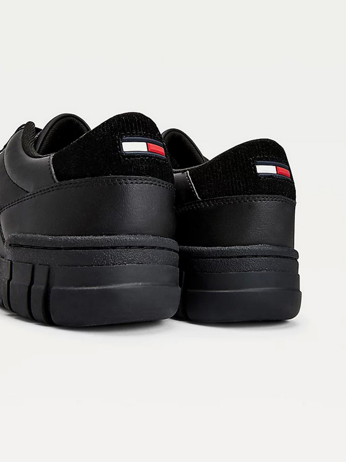 Кросівки Tommy Hilfiger Retro Leather Cupsole модель EM0EM00808-BDS Фото